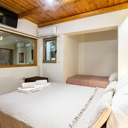 בית נופש Paradise Nest - A Blissful Hideout ורגה קלמטה